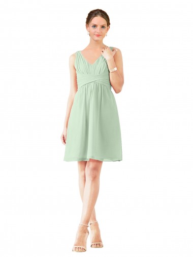 v-Neckline Short Knee Length Chiffon Bridesmaid Dress